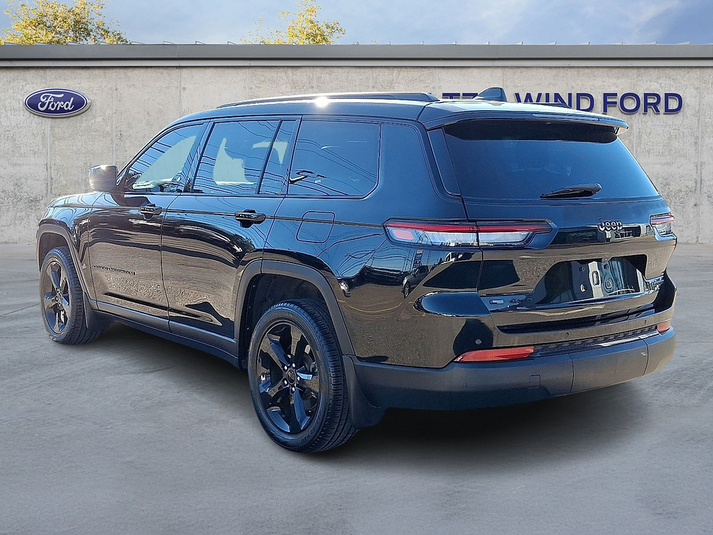 2022 Jeep Grand Cherokee L photo 4 of 32