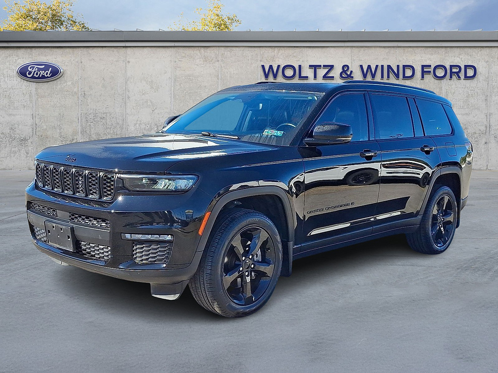 2022 Jeep Grand Cherokee L photo 3 of 32