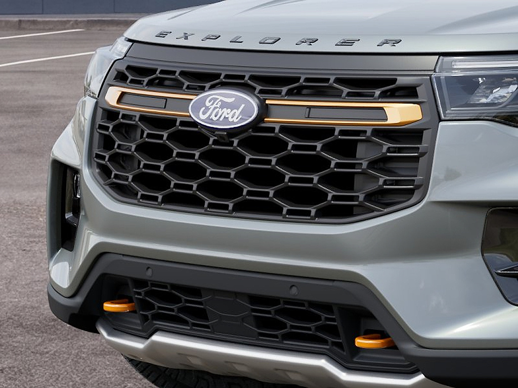2027 Ford Explorer photo 17 of 23