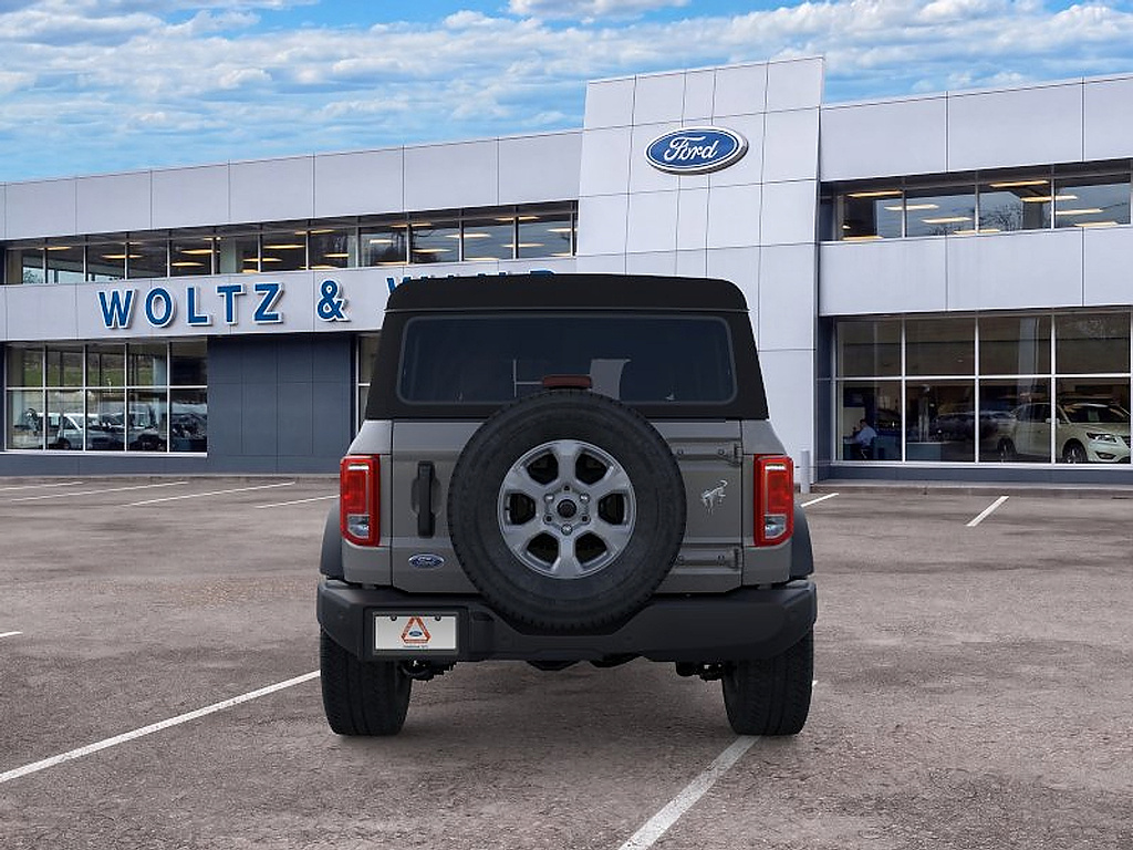 2025 Ford Bronco photo 5 of 25