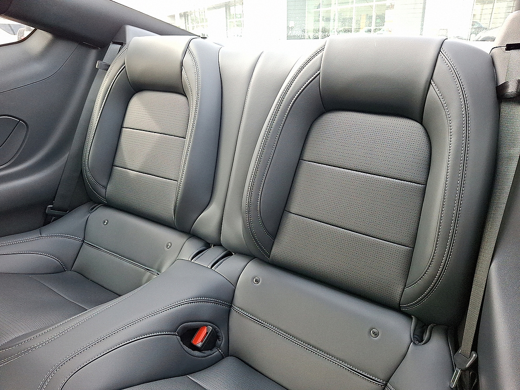 2026 Ford Mustang photo 10 of 31
