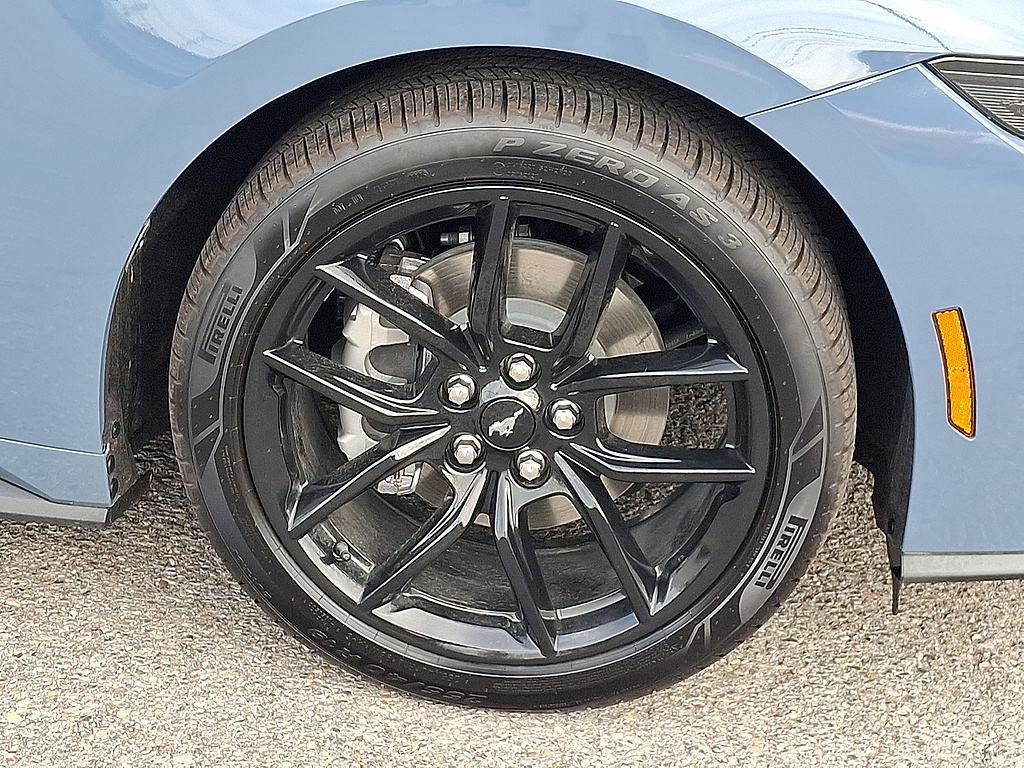 2026 Ford Mustang photo 8 of 31