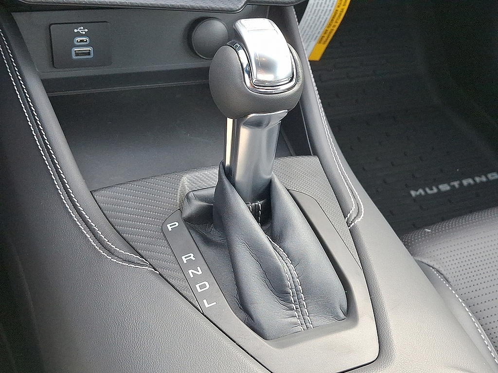 2026 Ford Mustang photo 13 of 31