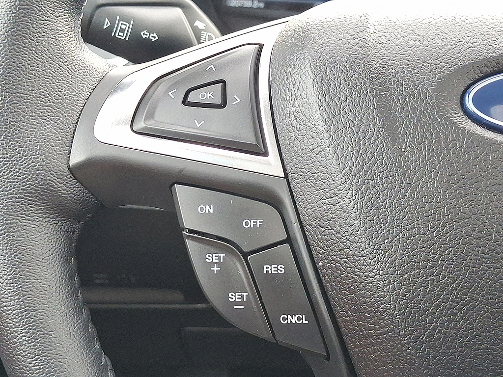 2024 Ford Edge photo 20 of 31