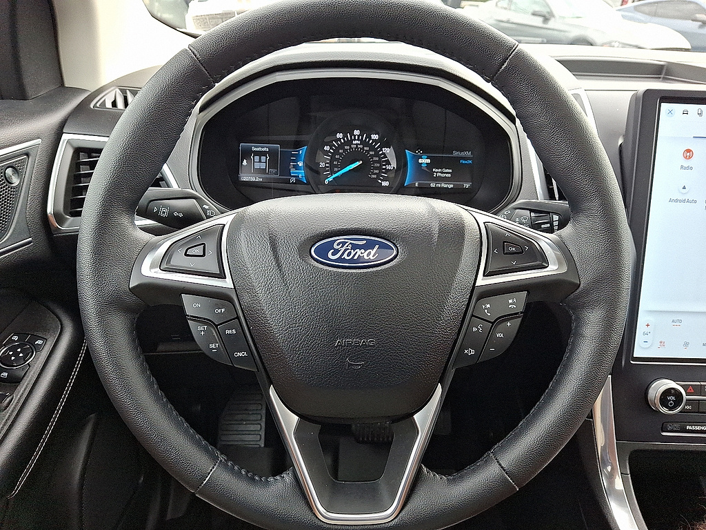 2024 Ford Edge photo 18 of 31