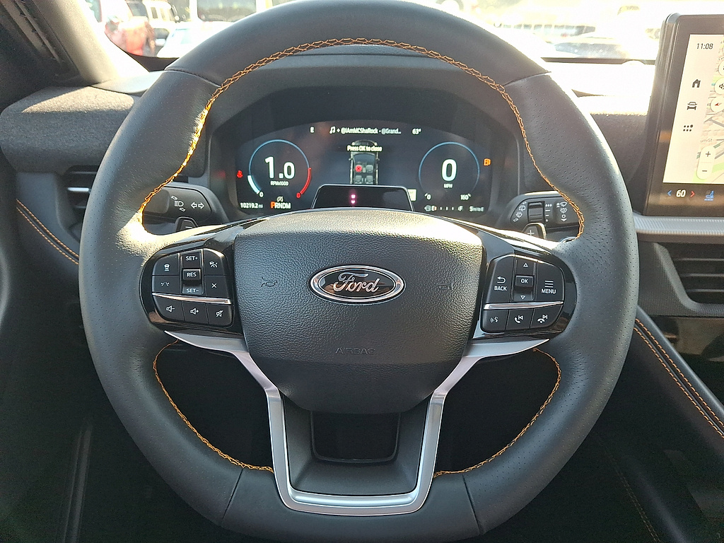 2026 Ford Explorer photo 20 of 31