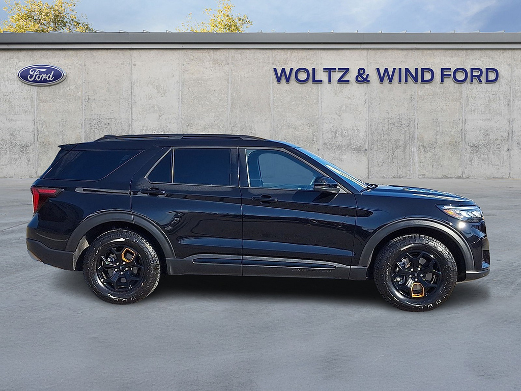 2026 Ford Explorer photo 7 of 31