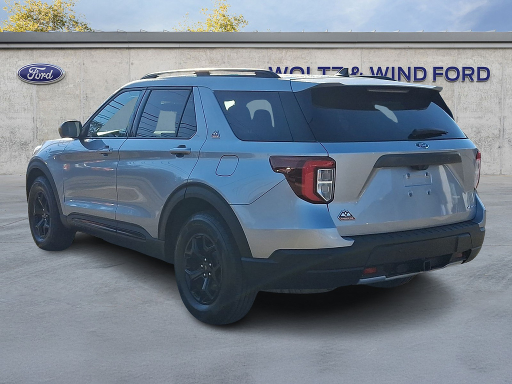 2023 Ford Explorer photo 4 of 32