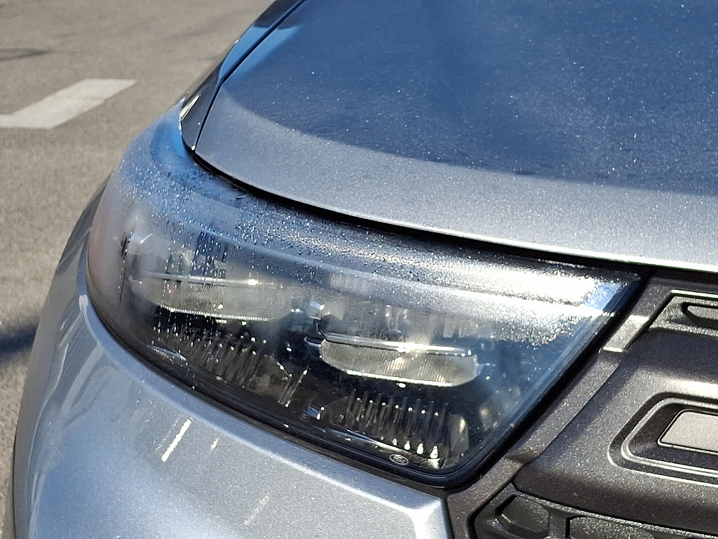 2023 Ford Explorer photo 9 of 32