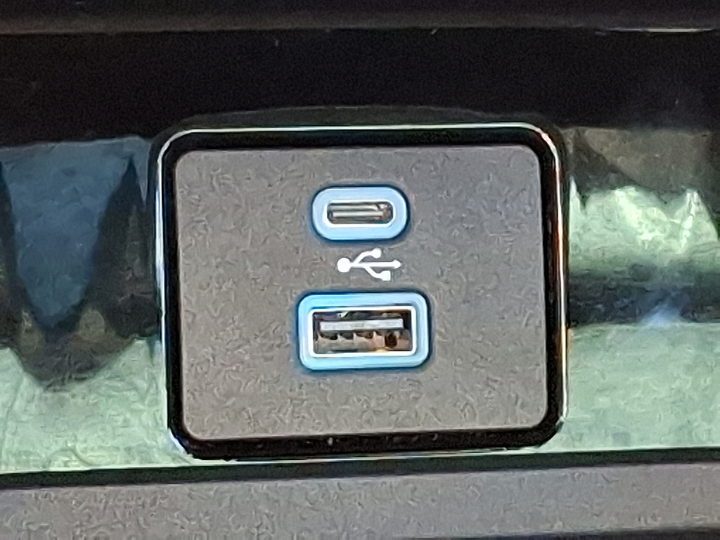 2023 Ford Mustang Mach-E photo 26 of 31