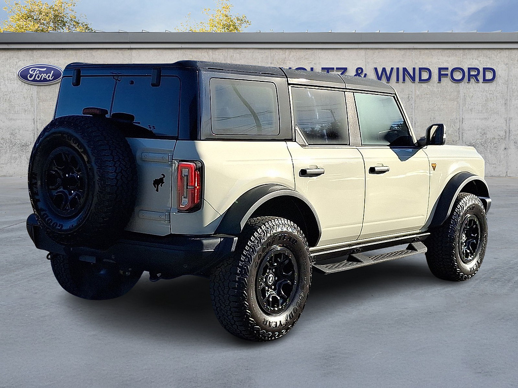 2025 Ford Bronco photo 6 of 31