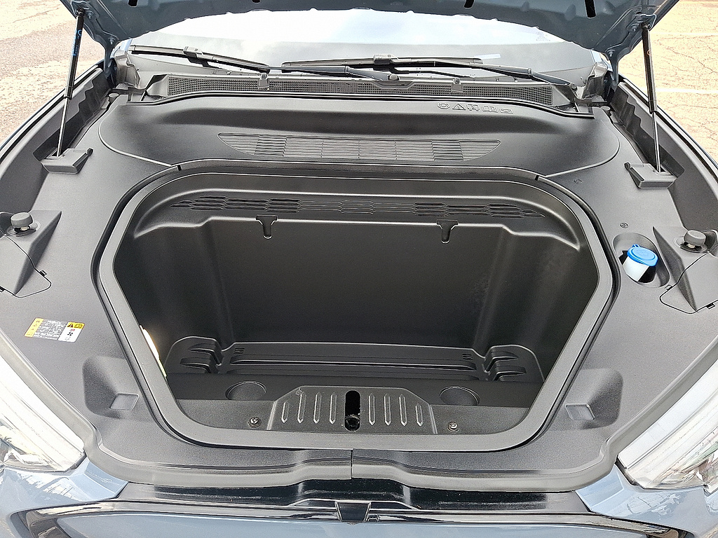 2024 Ford Mustang Mach-E photo 27 of 31