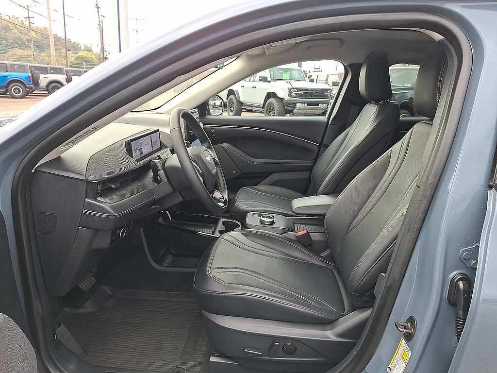 2024 Ford Mustang Mach-E photo 13 of 31
