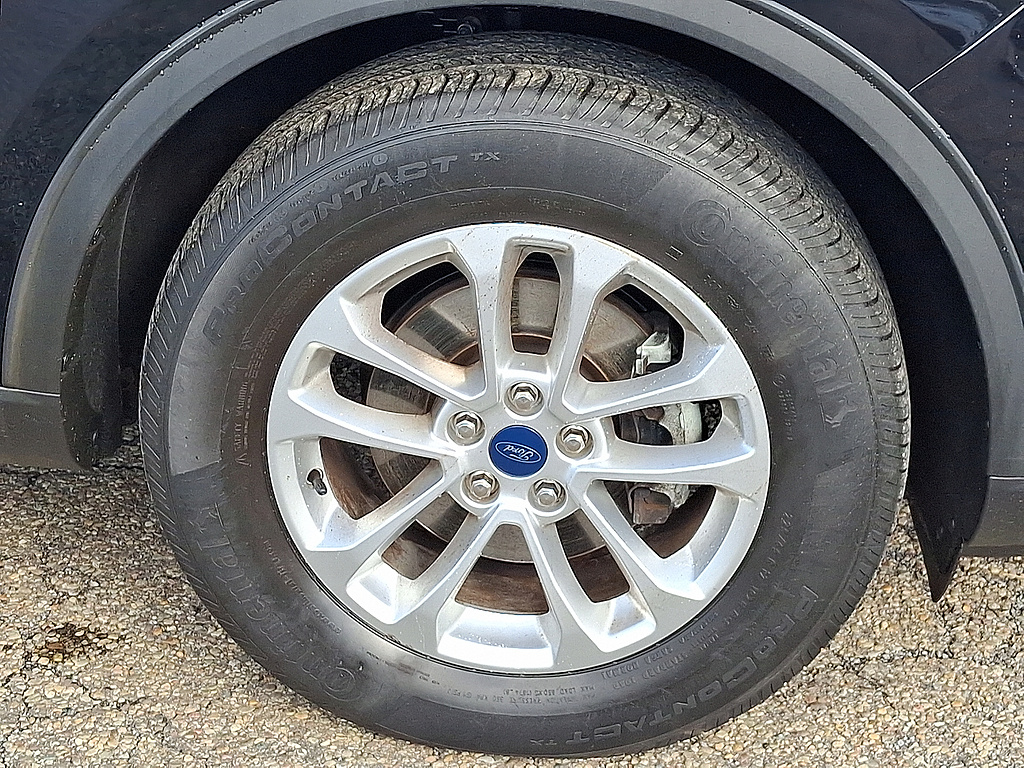 2022 Ford Escape SE Agate Black at Lake View Ford
