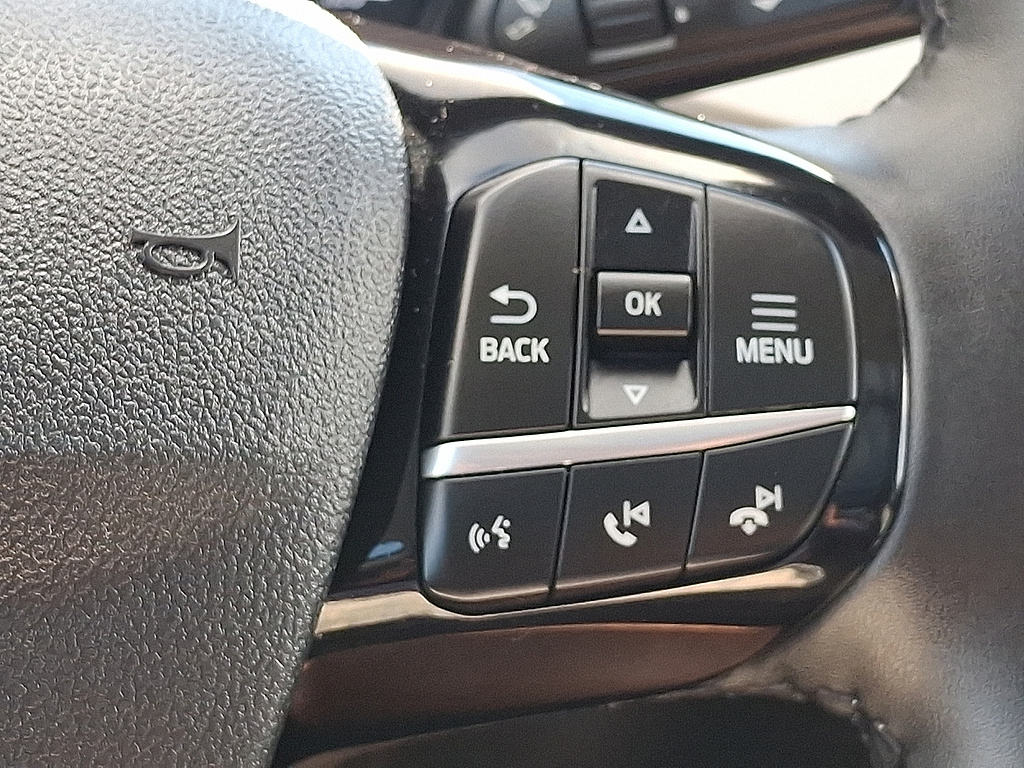 2022 Ford Escape SE Agate Black at Lake View Ford