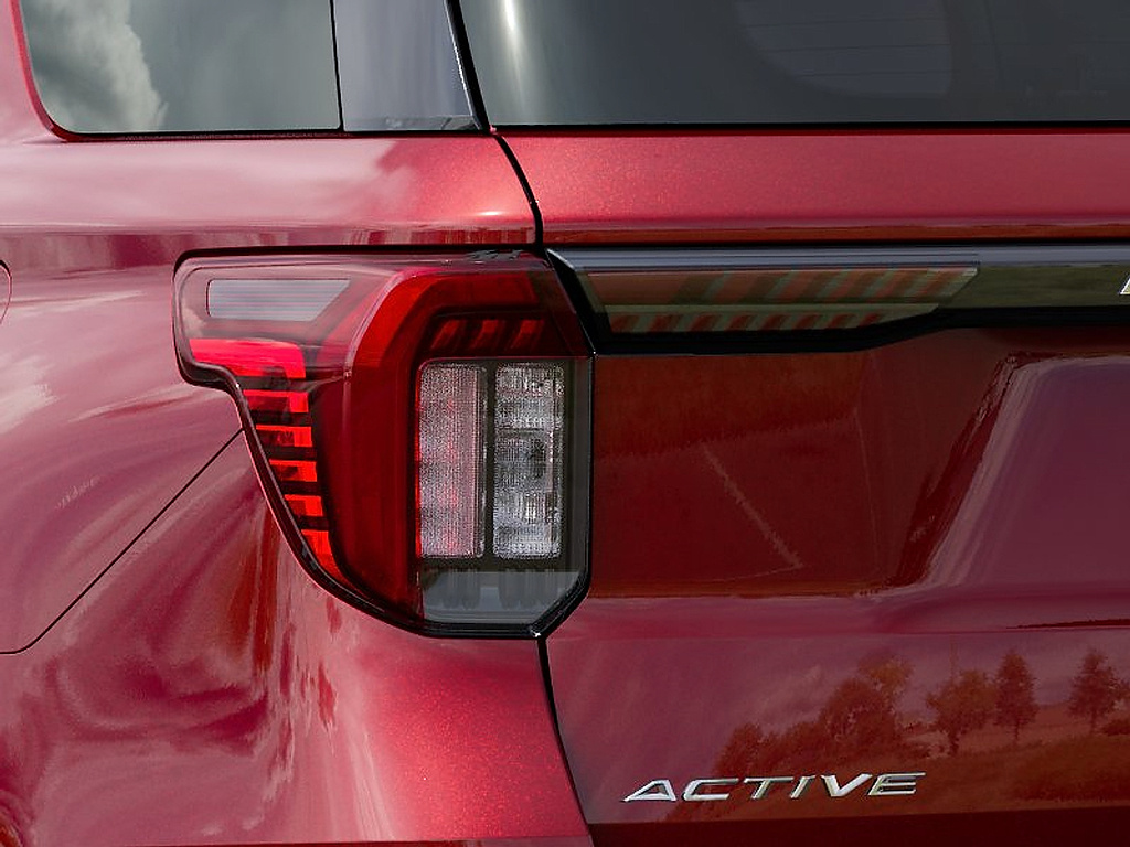 2027 Ford Explorer photo 21 of 23