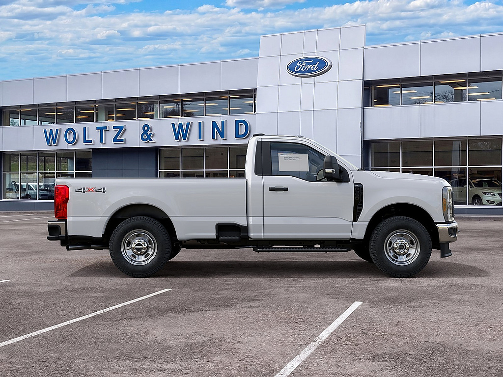 2027 Ford Super Duty F-350 SRW photo 5 of 22