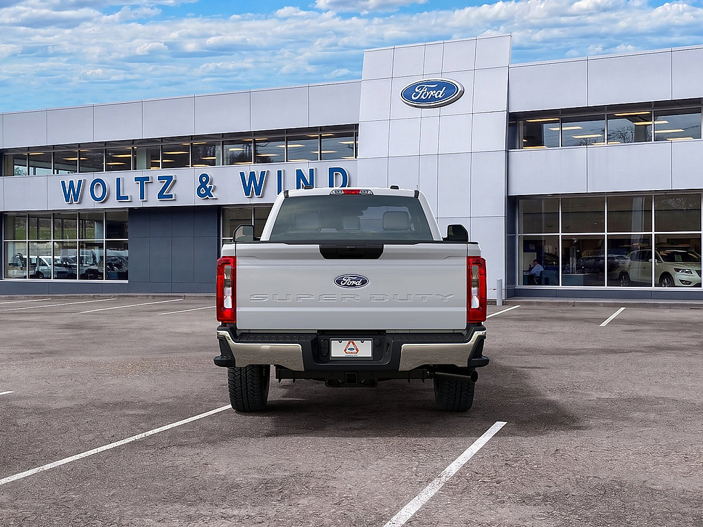 2027 Ford Super Duty F-350 SRW photo 7 of 22