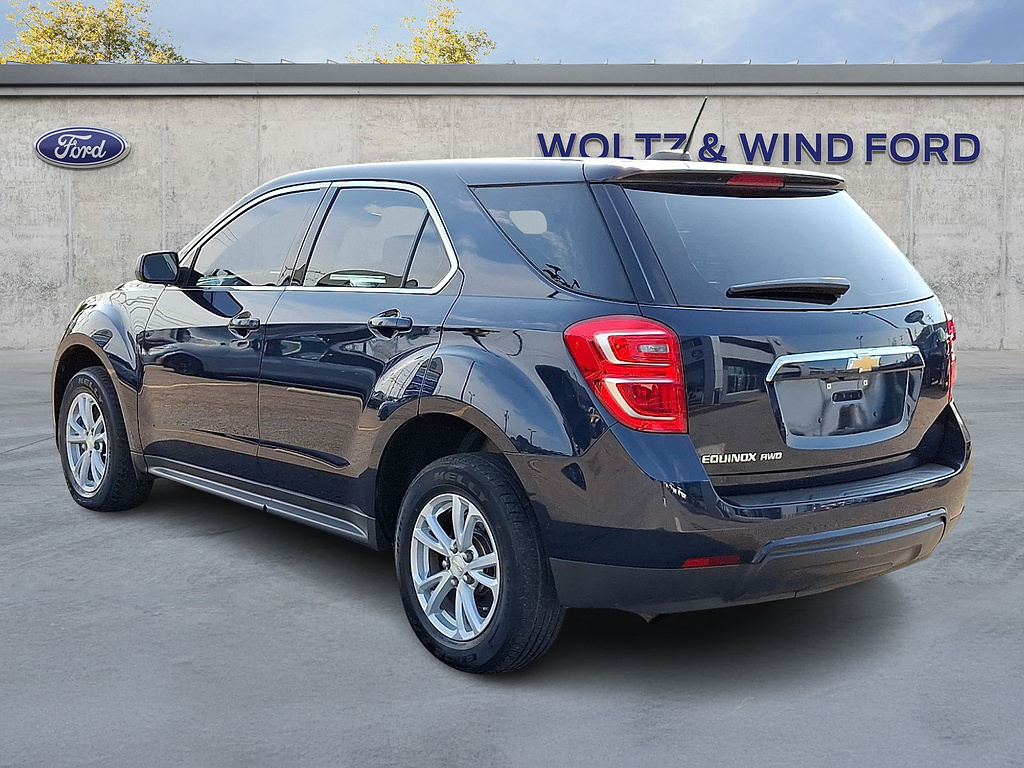 2017 Chevrolet Equinox LS - 3