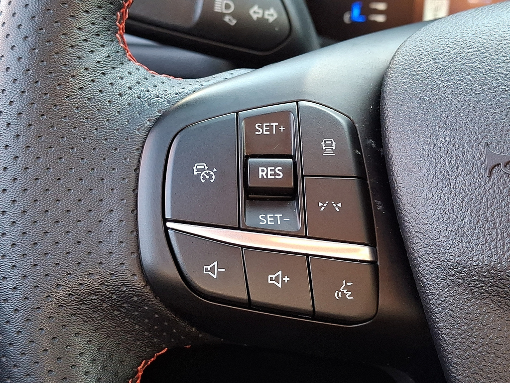 2024 Ford Escape photo 21 of 31