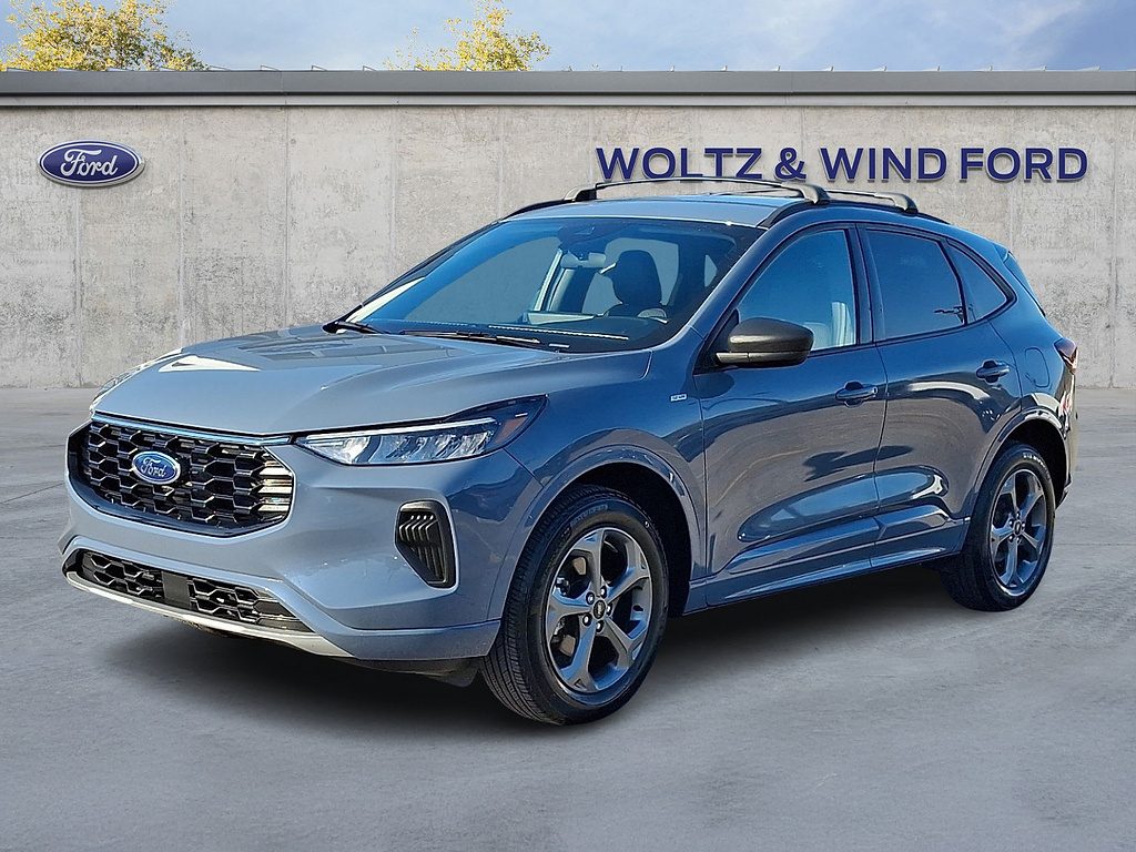 2024 Ford Escape photo 3 of 31