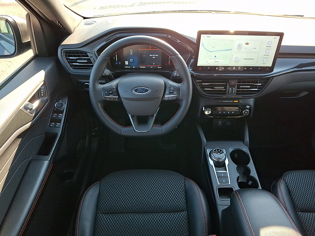 2024 Ford Escape photo 11 of 31