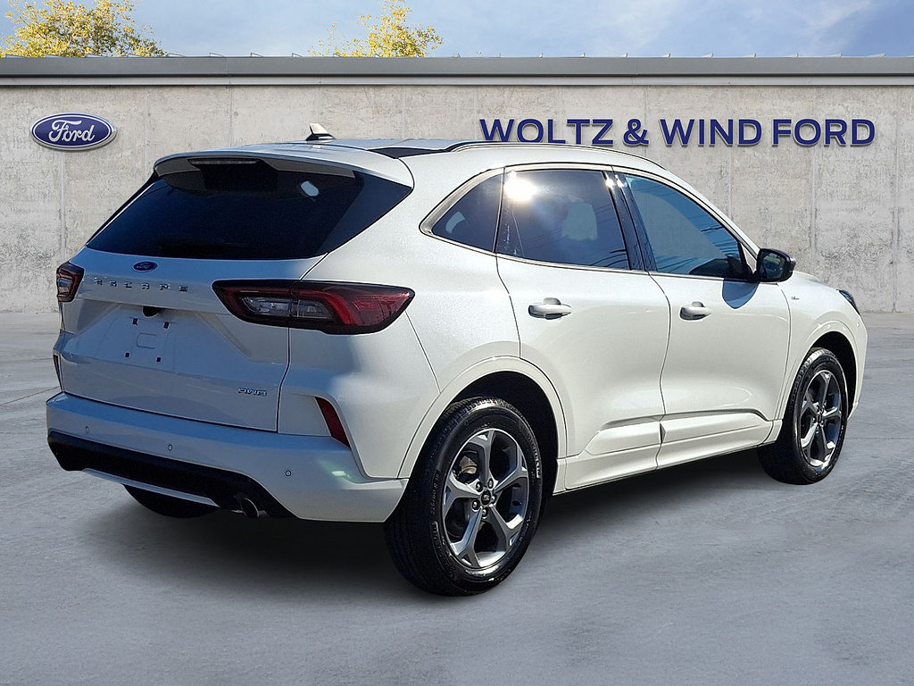 2024 Ford Escape photo 6 of 31