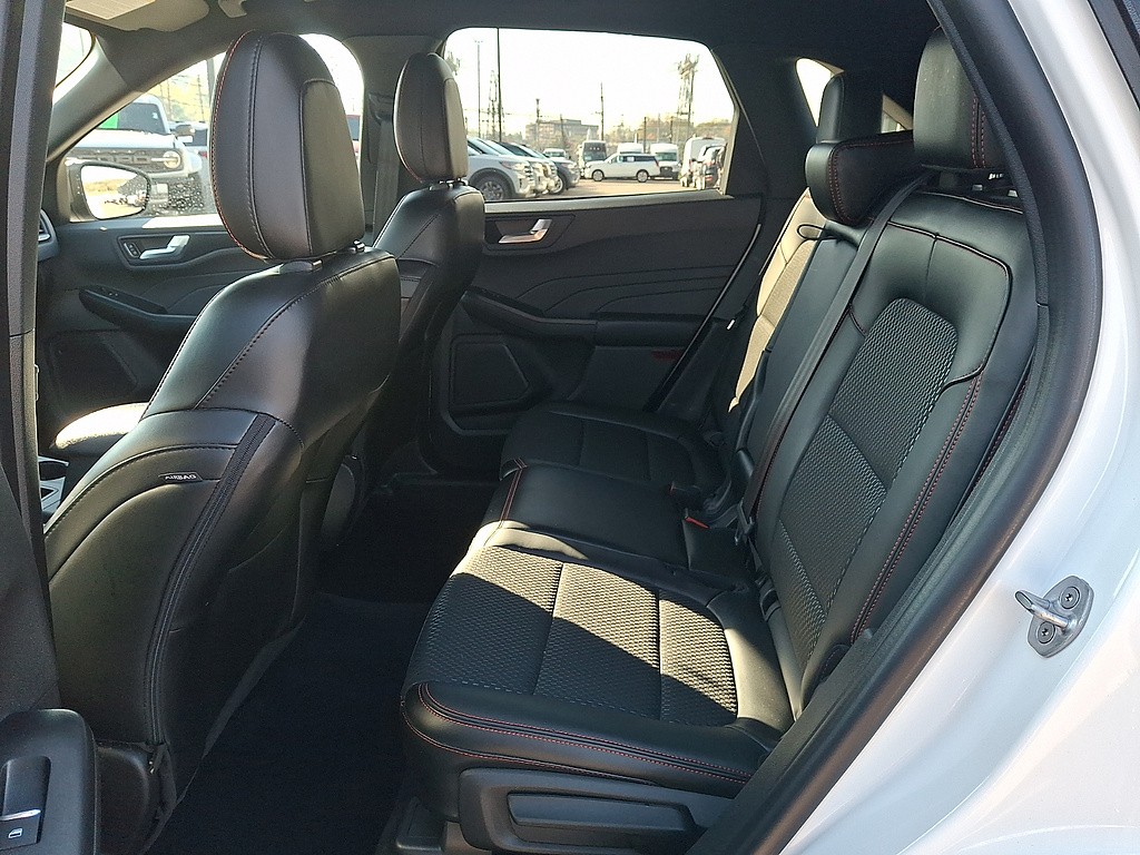 2024 Ford Escape photo 10 of 31