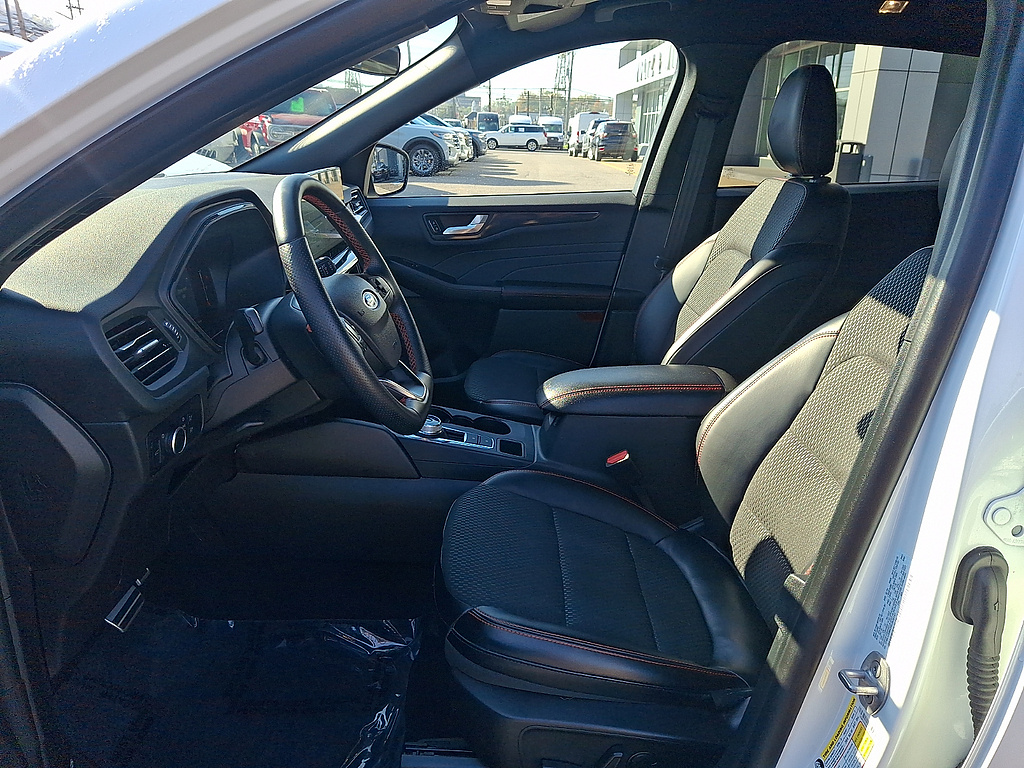 2024 Ford Escape photo 13 of 31
