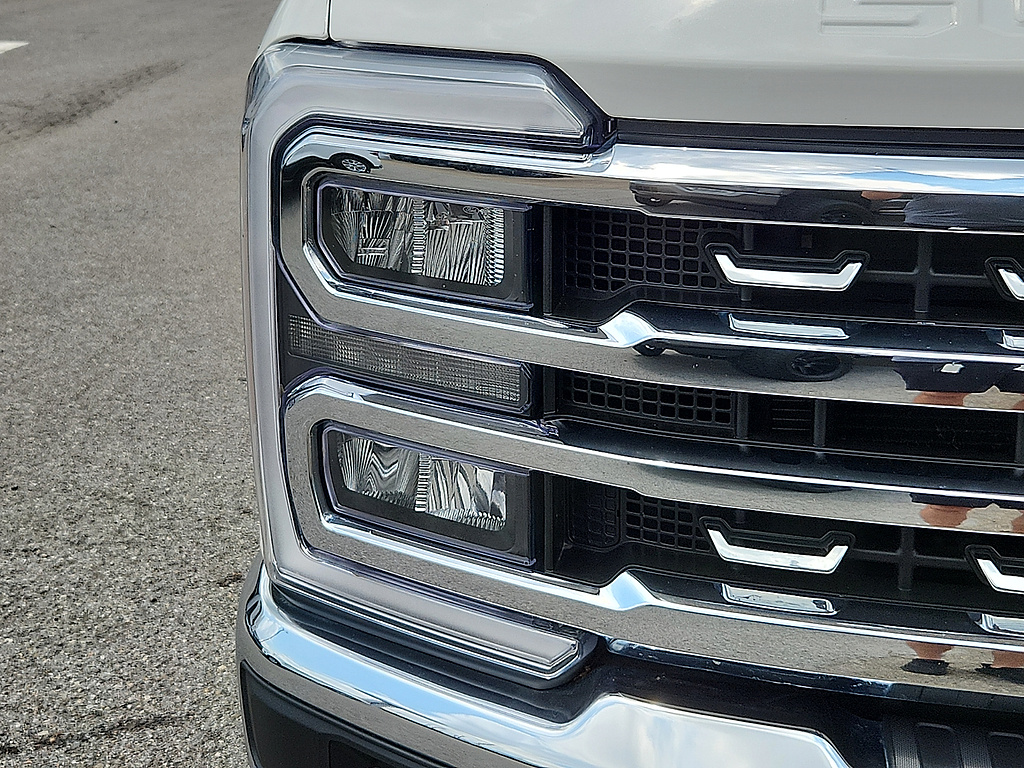 2024 Ford Super Duty F-350 SRW Lariat - 8