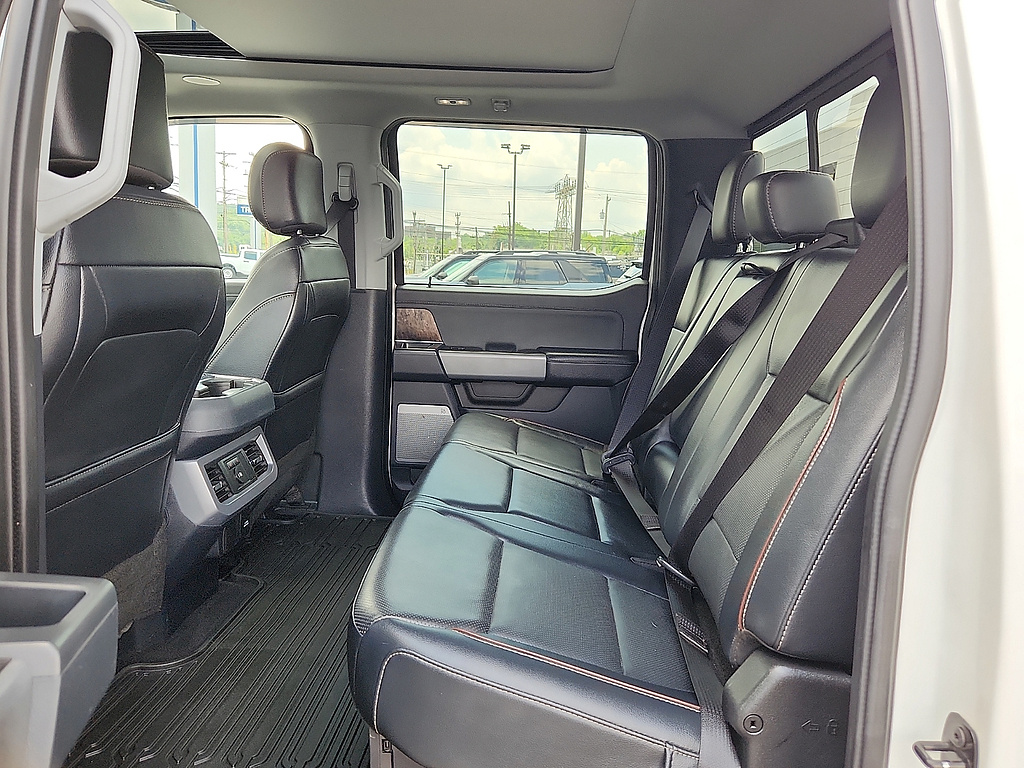 2024 Ford Super Duty F-350 SRW Lariat - 9