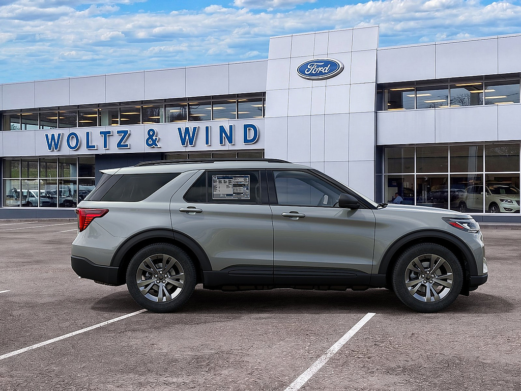 2027 Ford Explorer photo 5 of 23