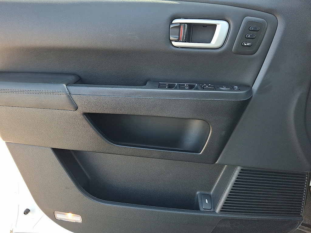 2012 Honda Pilot Touring WHITE DIAMOND PEA at Diehl Automotive