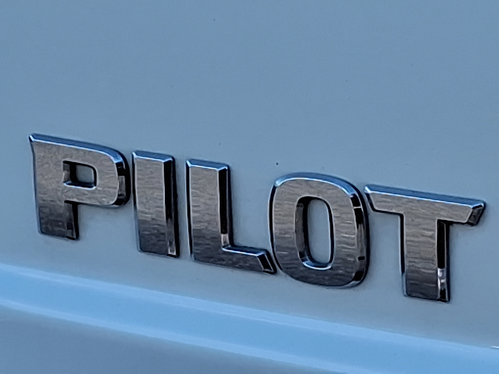 2012 Honda Pilot Touring WHITE DIAMOND PEA at Diehl Automotive