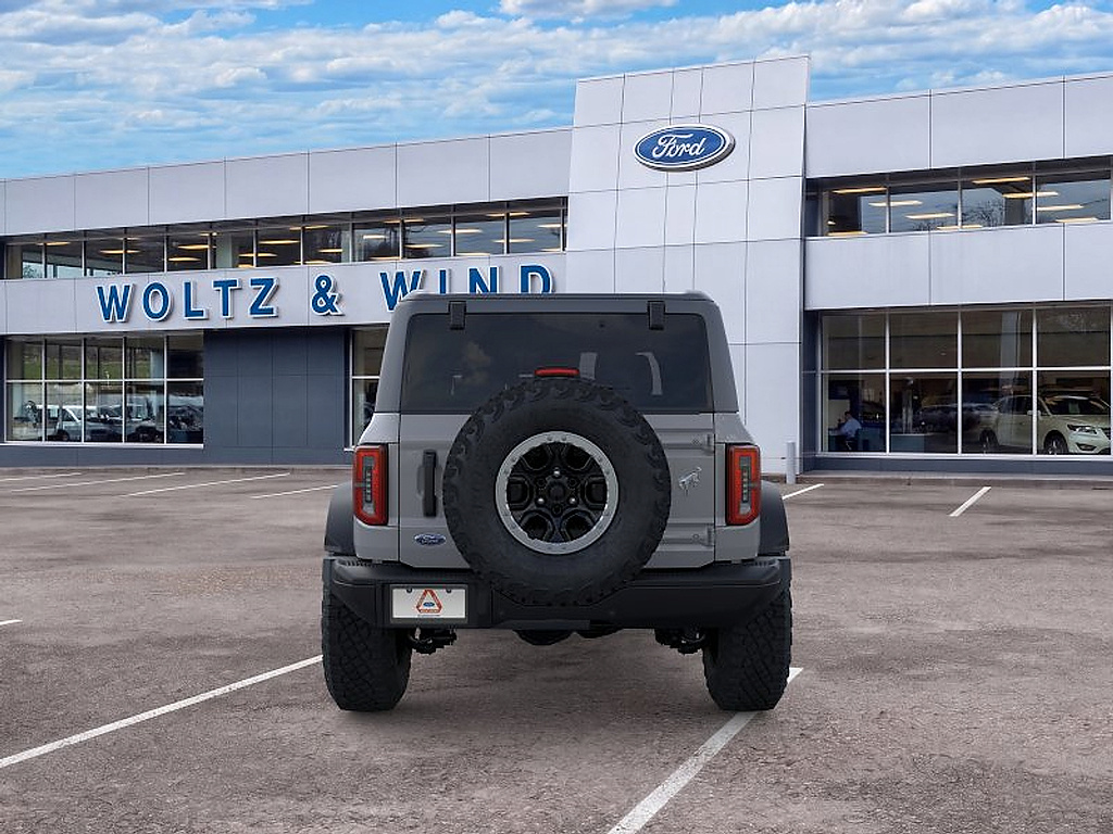 2026 Ford Bronco Badlands Avalanche Gray at Lake View Ford