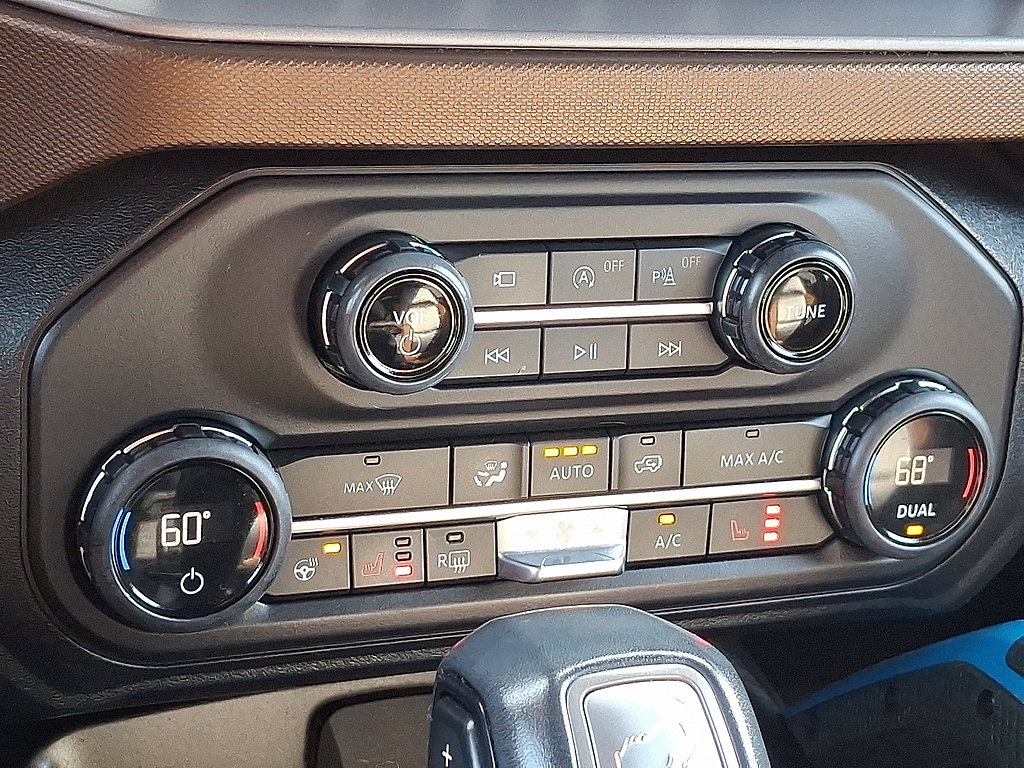 2023 Ford Bronco Outer Banks Advanced Shadow Black at Washington Ford