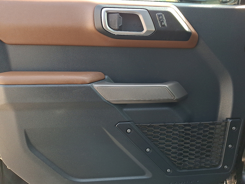 2023 Ford Bronco Outer Banks Advanced Shadow Black at Washington Ford
