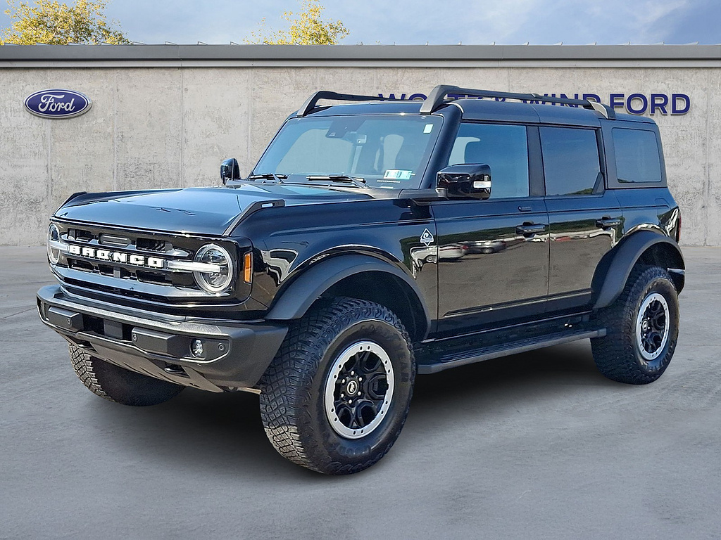 2023 Ford Bronco Outer Banks Advanced Shadow Black at Washington Ford