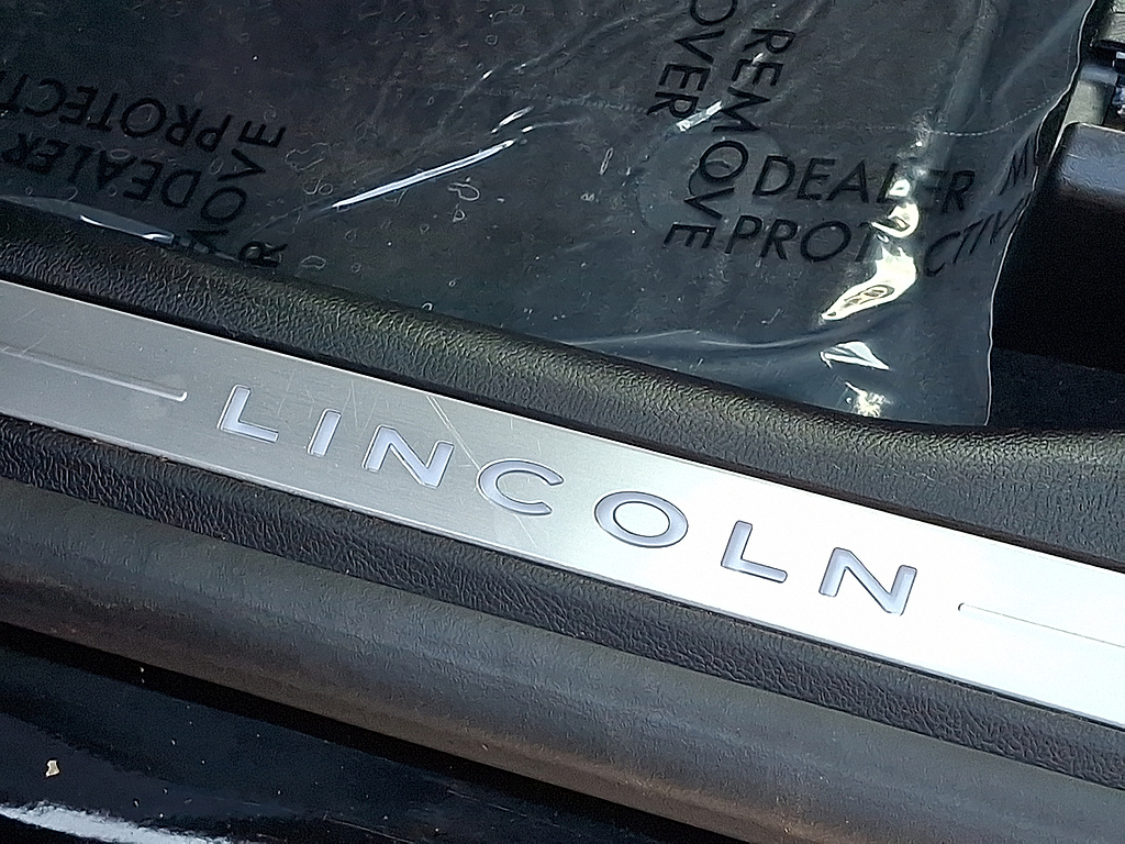 2024 Lincoln Corsair Grand Touring Infinite Black at Solomon Chevrolet