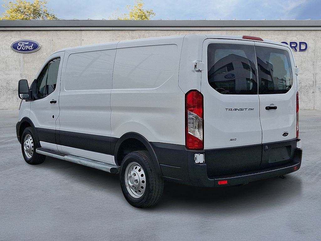 2024 Ford Transit Cargo Van photo 4 of 31