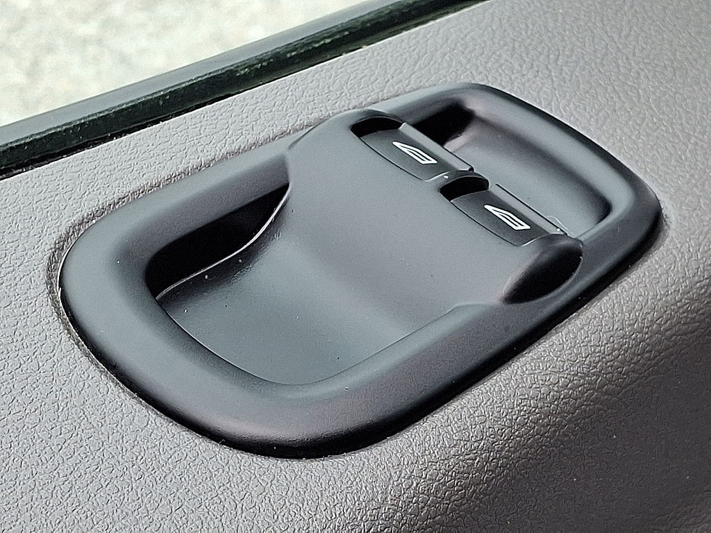 2024 Ford Transit Cargo Van photo 15 of 31