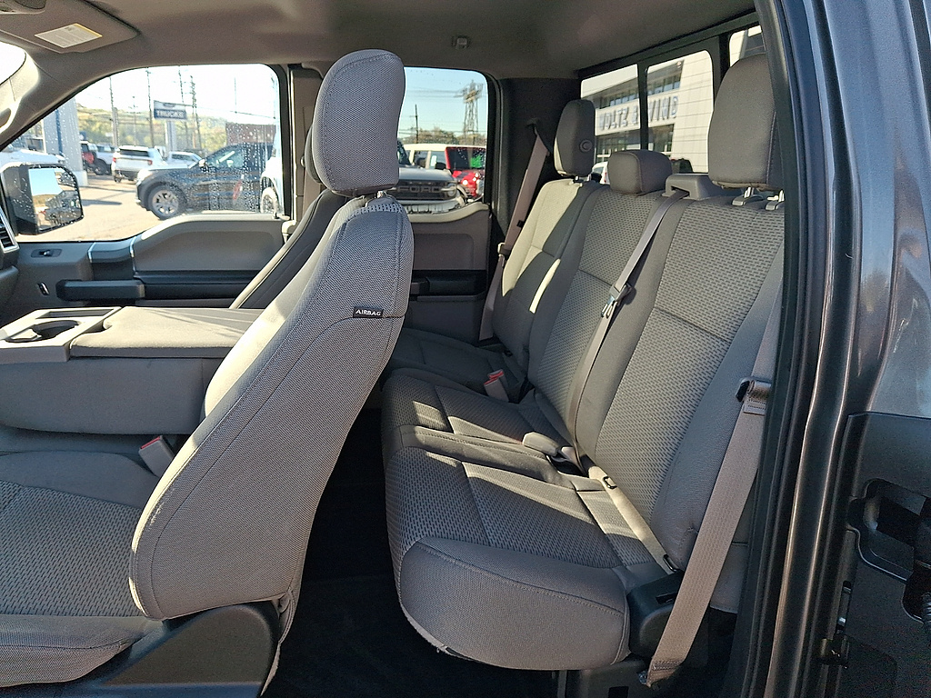 2016 Ford F-150 photo 10 of 31