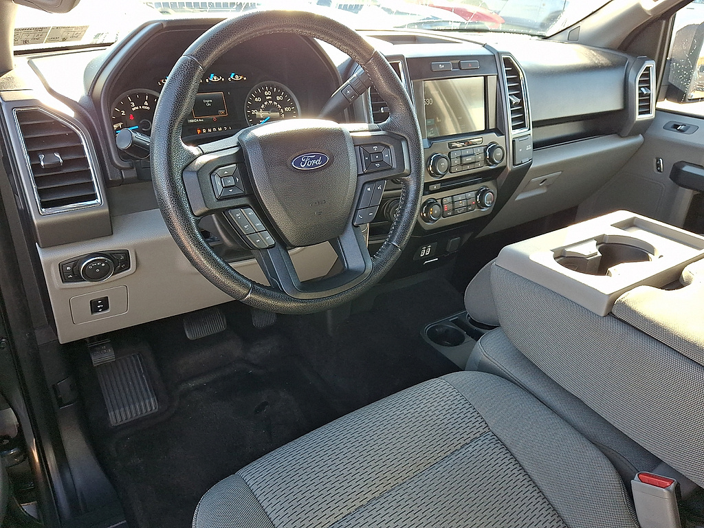 2016 Ford F-150 photo 11 of 31