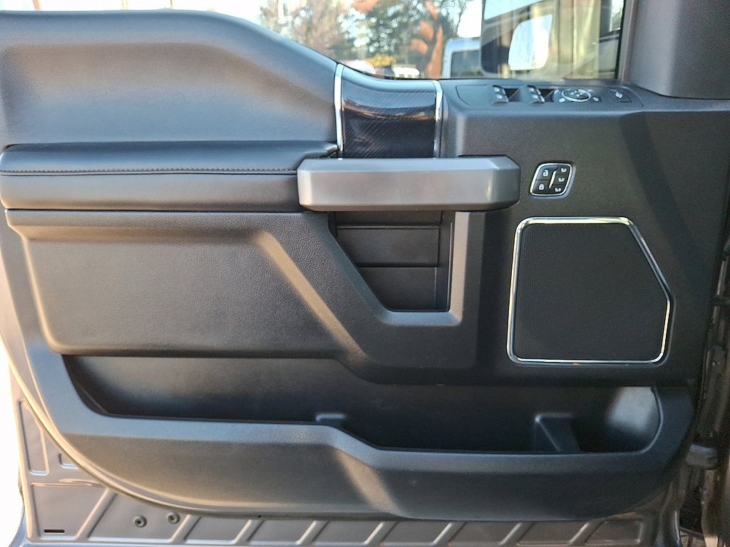 2021 Ford Super Duty F-250 SRW photo 12 of 32