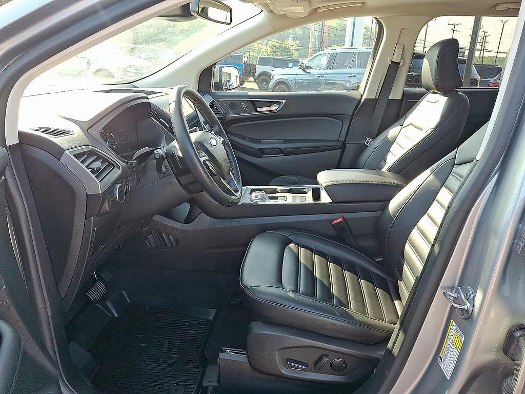 2024 Ford Edge SEL Iconic Silver at Nick Chevrolet