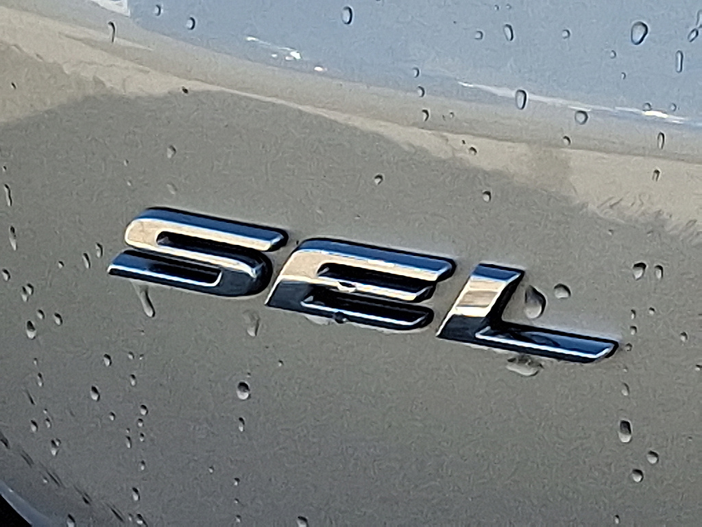 2024 Ford Edge SEL Iconic Silver at Nick Chevrolet