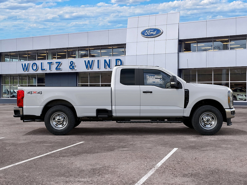 2027 Ford Super Duty F-350 SRW photo 5 of 22