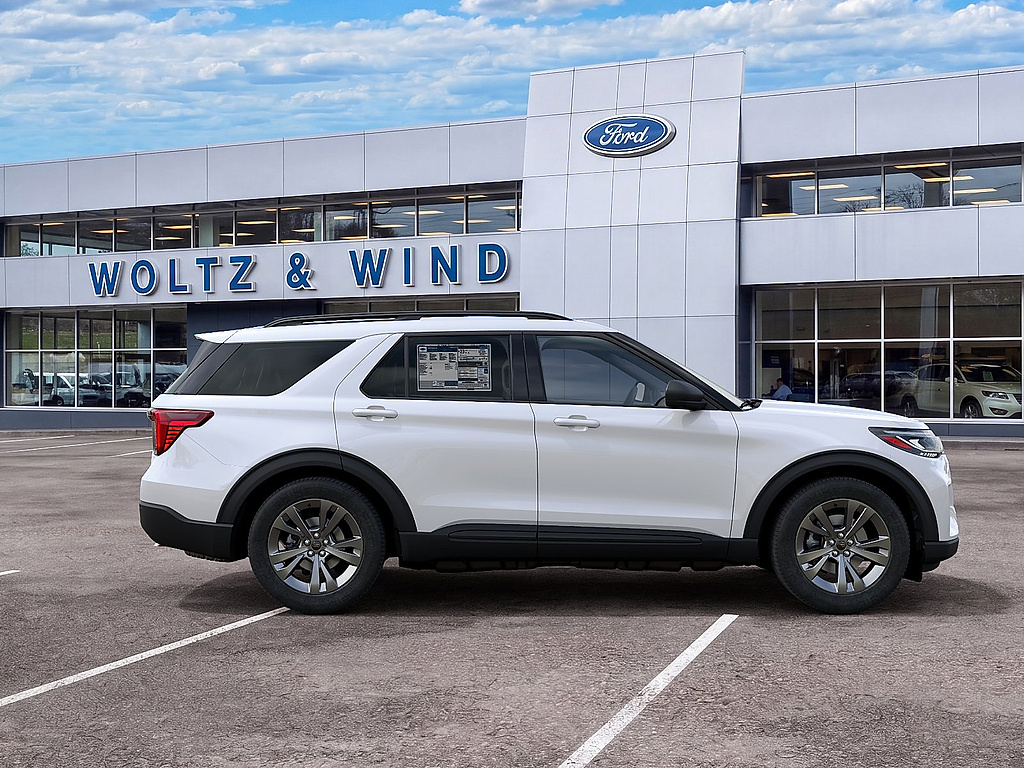2027 Ford Explorer photo 5 of 23