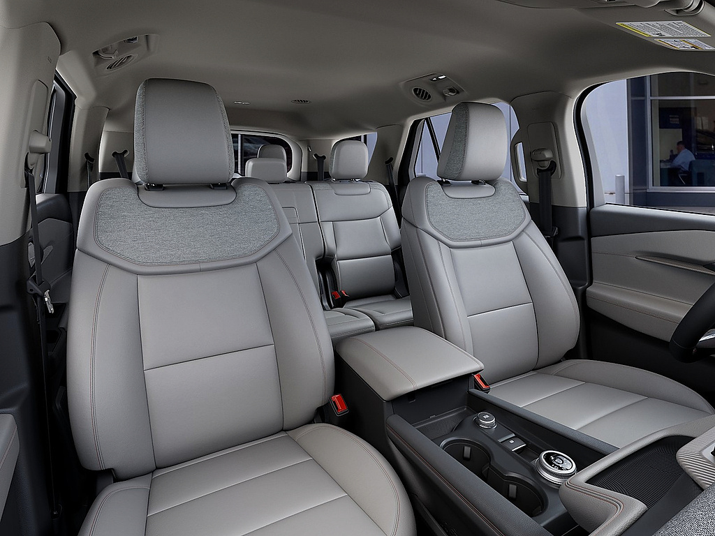 2027 Ford Explorer photo 10 of 23
