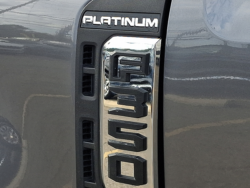 2024 Ford Super Duty F-350 DRW photo 32 of 32
